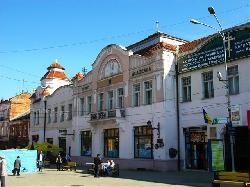 Продаж ужгородської "Корони" з’єднає  бізнеси Погорєлова та Волошина?