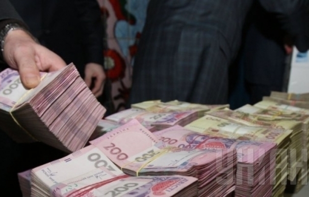 Міжнародний валютний фонд щомісяця контролюватиме податкову і митницю