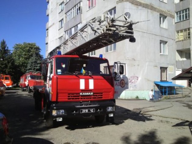 В Ужгороді ледь не згоріла шіснадцятиповерхівка