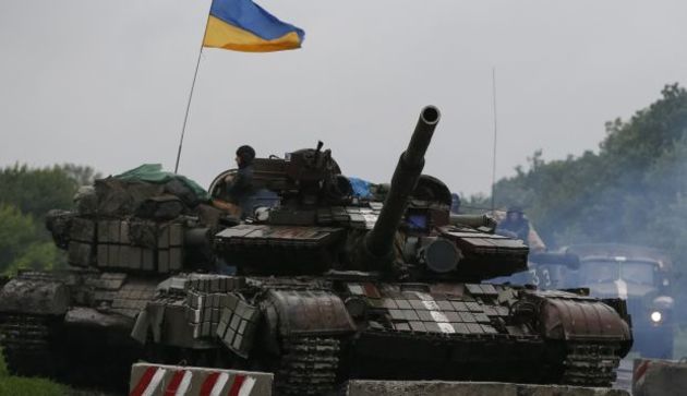 Яценюк наполягає ввести 1,5-відсотковий «військовий» податок із зарплат українців