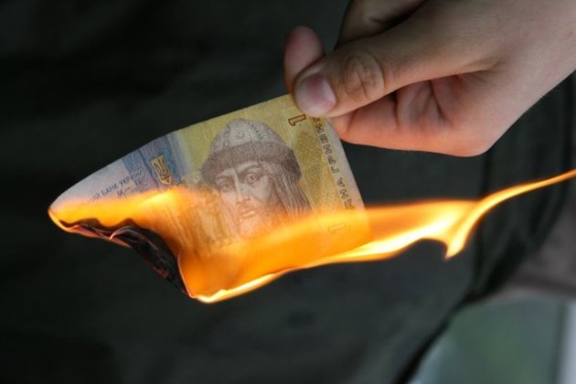 Обвал гривні був ретельно спланований 