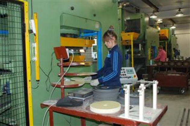 Закарпатське підприємство шукає високопрофесійні «абразивні» кадри