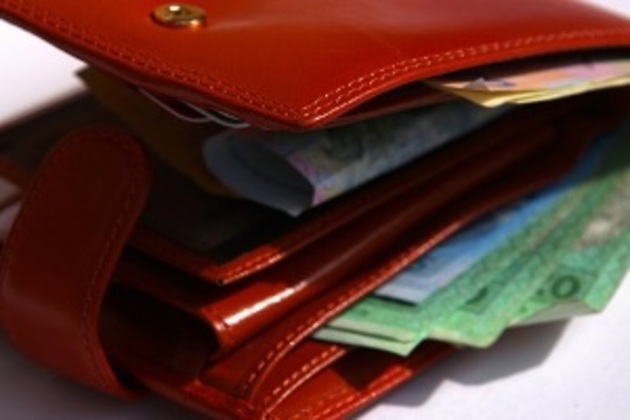 Коли ж закарпатці почнуть отримувати підвищені зарплати і пенсії?
