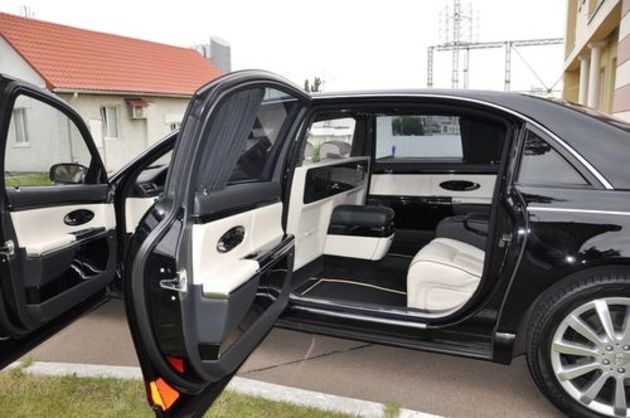 На Закарпатті нарахували більше 180 VIP-автомобілів