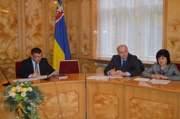 Закарпатцям боргують понад 6 мільйонів гривень зарплати