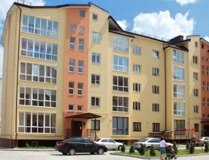 В Ужгороді вартість квадратного метру для різних будинків коливається ледь не удвічі!