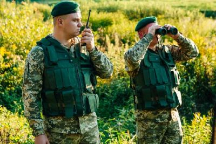 Закарпатські прикордонники затримали нелегалів-українців