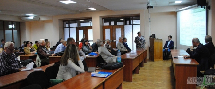 УжНУ зібрав на семінар півсотні математиків з України і Канади
