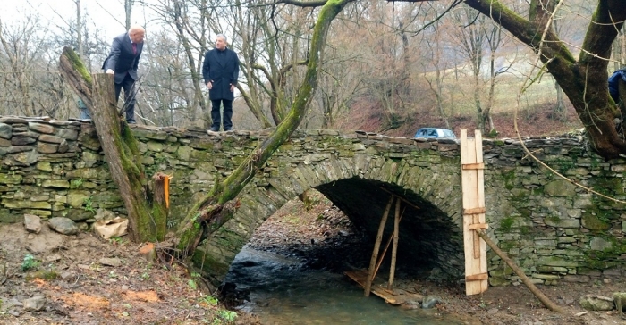 Москаль знайшов спонсорів для відновлення 500-річного моста на на Великоберезнянщині