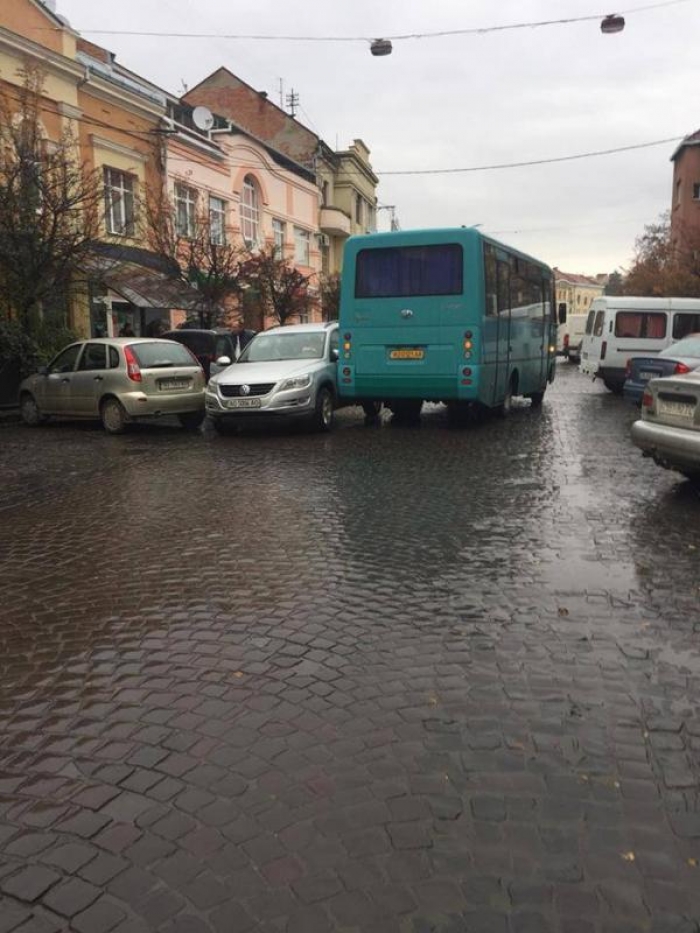 У центрі Ужгорода сталося ДТП