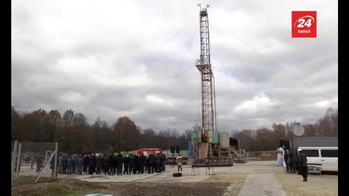 Закарпатські сусіди під час приїзду Президента відкрили газове родовище