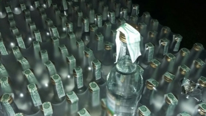 Закарпатська поліція затримала львів'янина з горілкою-фальсифікатом на 500 тисяч гривень