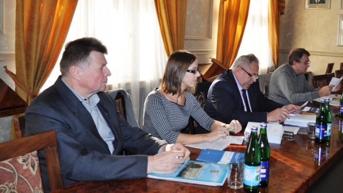 Про нові можливості для розвитку громад Закарпаття говорили сьогодні обласні обранці