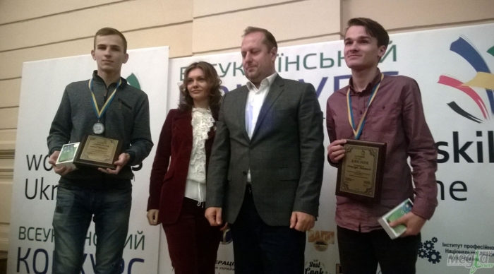 Інформатики УжНУ здобули срібло на Всеукраїнському конкурсі WorldSkills Ukraine
