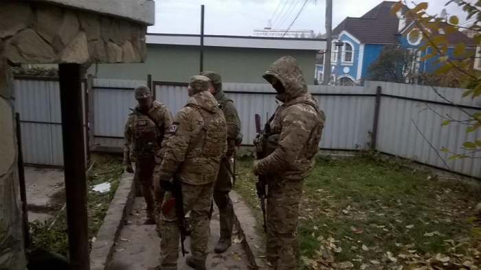 Сьогодні провели обшук у активіста-"пересічника" Павла Павлова в Ужгороді