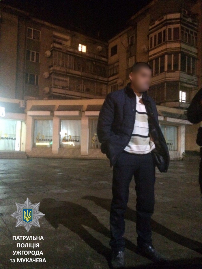 В Ужгороді пияк-рецидивіст в’їхав у маршрутку і втік