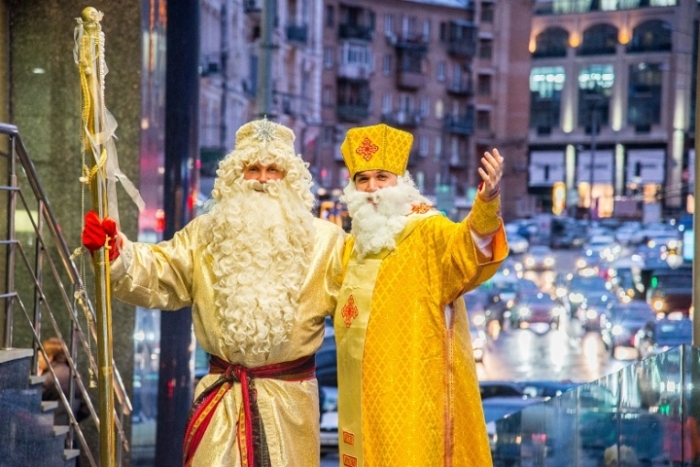 Дідові Морозові зі Снігуркою на Новий Рік вступ заборонено