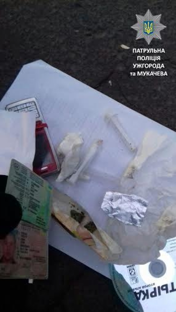 Наркоману у Мукачеві не вдалося втекти від патрульних