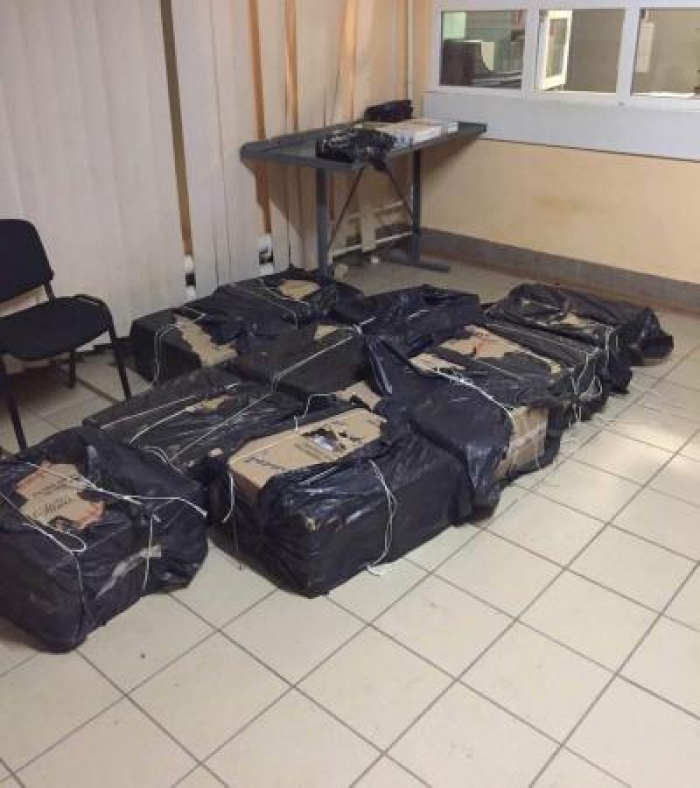 На Закарпатті біля Тиси стріляли. Від контрабандистів лишилися човен і 10 тисяч пачок цигарок