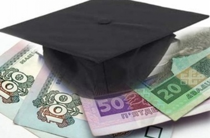 Соціальна стипендія закарпатським студентам: кому, скільки і коли нести заяву