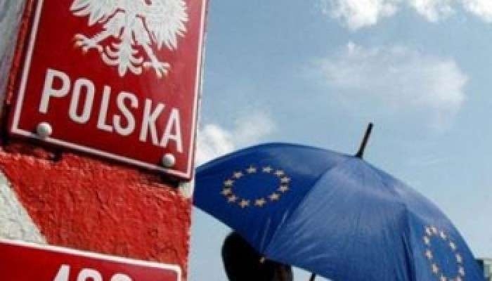 Скільки закарпатцям платять в Польщі і що вони з тими грошима роблять