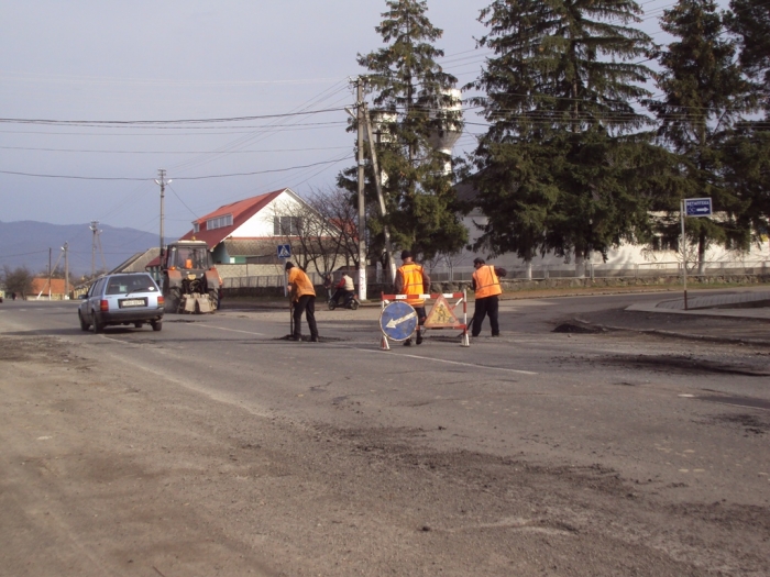 Вперше за останні роки дороги на Закарпатті поремонтували за всі гроші, - Москаль