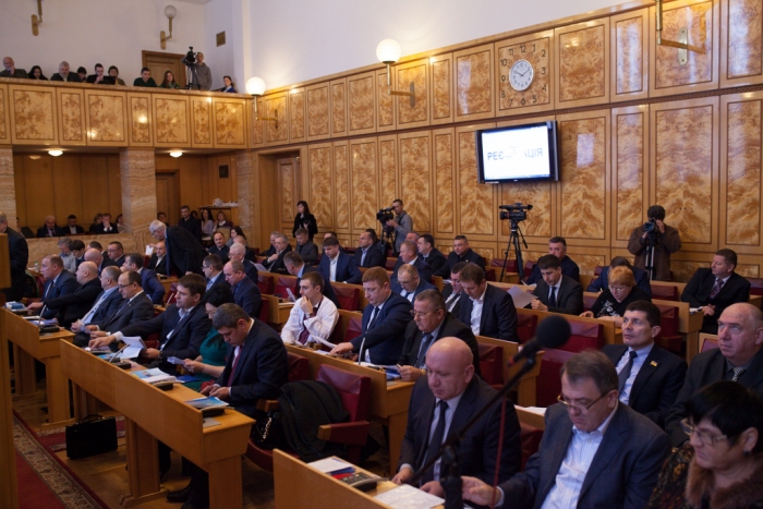 Як закарпатцям звертатися по одноразову матеріальну допомогу на лікування, протезування та операції 