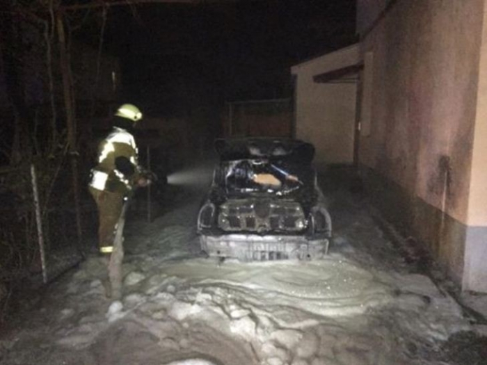 Вчора увечері в Ужгороді згорів автомобіль