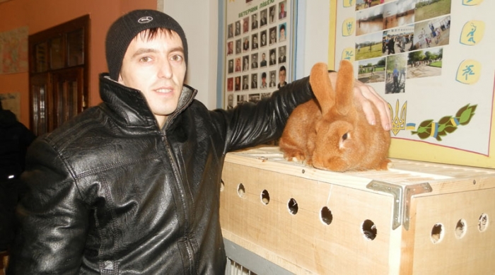 Ізянські кролики Василя Скунзі - королівський вигляд з хитринкою в очах