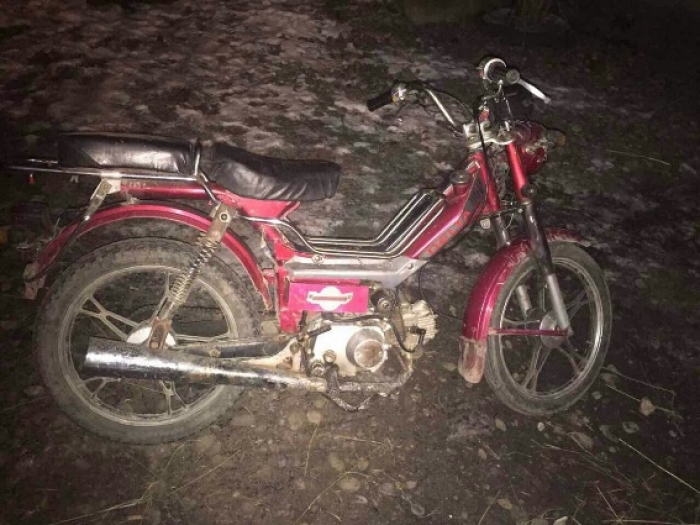 На Берегівщині молодик прихопив чужого мопеда з сусіднього двора