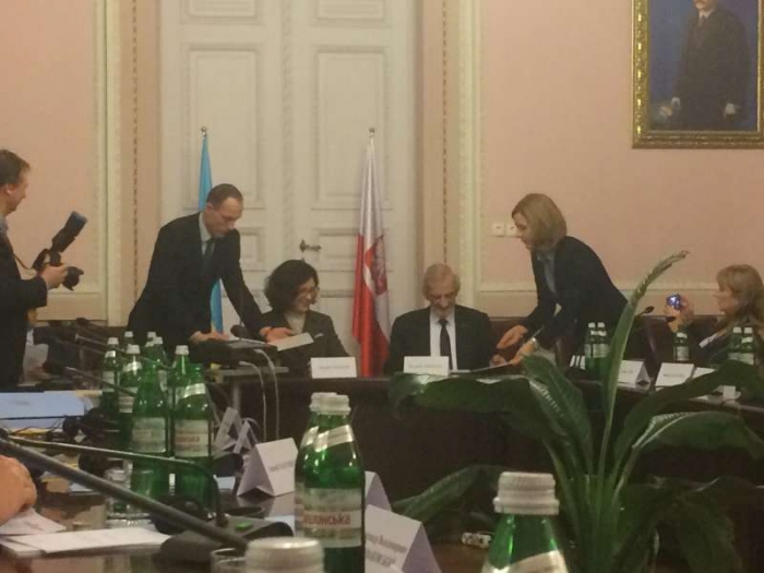Поруч із Закарпаттям хочуть прокласти залізничний маршрут Київ-Краків-Париж