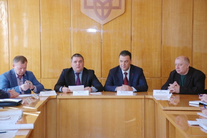 Рівіс доручив робочій групі з питань будівництва об’їзної дороги навколо Берегова вирішити всі земельні проблеми (ФОТО)