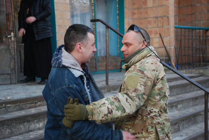 Рік жаху позаду – один із бійців 128-ї бригади повернувся з полону