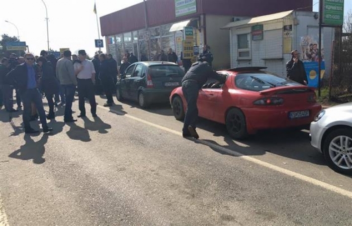 Несподіваний фінал: після блокування пунктів пропуску закарпатські "автоіноземці" з митниками написали як змінити Митний кодекс