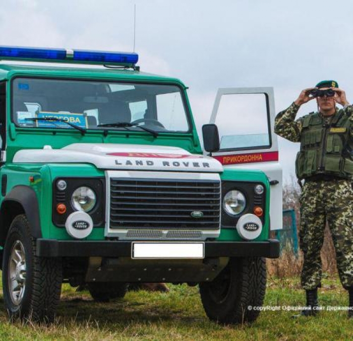 На Закарпатті прикордонники із службовим собакою Тіто зловили чеченця