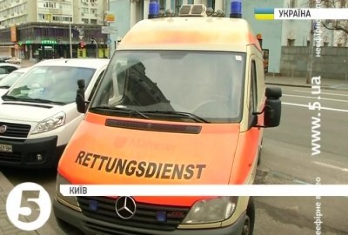 На передову поїдуть "швидкі допомоги", придбані священиками із Закарпаття та з-за кордону