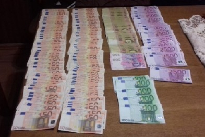 Податкова міліція викрила посадовців, які ухилялися від сплати податків при імпорті комбайнів та екскаваторів