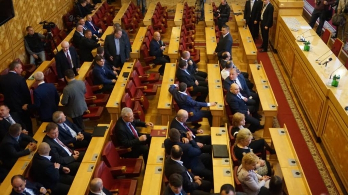 Стало відомо, яку зарплату отримуватиме голова бюджетної комісії Закарпатської облради
