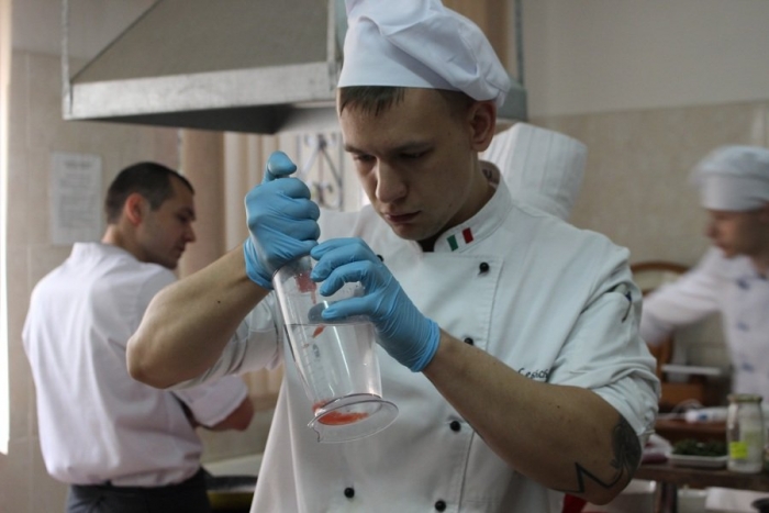 Європейська, національна, молекулярна та кухня ф’южн були представлені на першому кулінарному конкурсі в Ужгороді