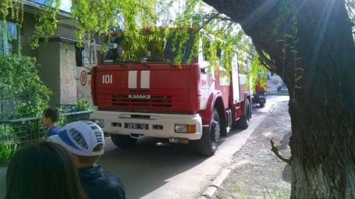 В Ужгороді палало під багатоповерхівкою