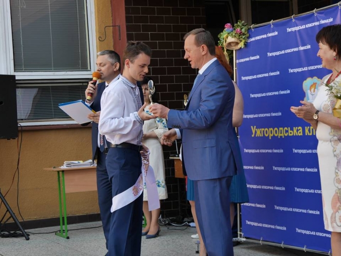 Останній дзвінок пролунав у всіх ужгородських школах