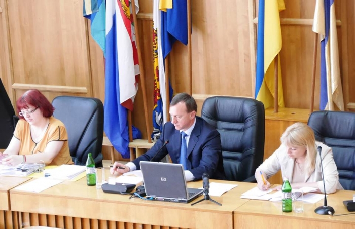 4 нежитлові приміщення - у користування поліції майже на 3 роки