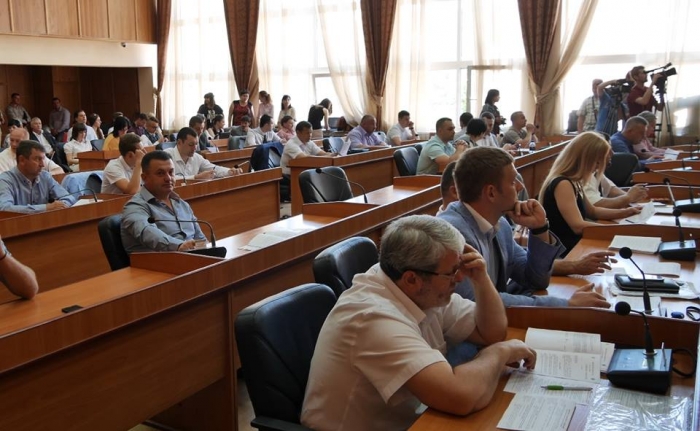 Грошову допомогу на лікування отримають 16 містян