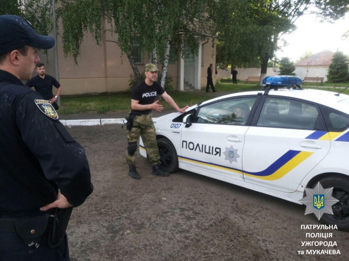 Закарпатські полісмени удосконалювали навички затримання злочинців