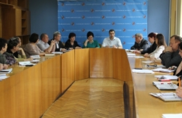 Нових керівників відділів отримали у Виноградівській РДА