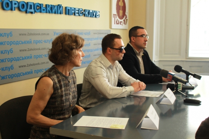 "Прострелений" учора в Ужгороді  Євген Рахімов заявив, що прокуратура «кришує» депутата Івана Волошина
