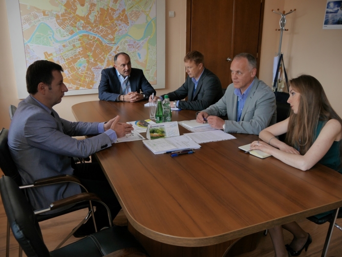 Міжнародні миротворці – ОБСЄ – перейнялися стріляниною в ужгородській "Короні" 