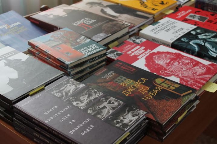 Понад 300 книг поповнили закарпатську обласну бібліотеку під час «Книги-фесту»