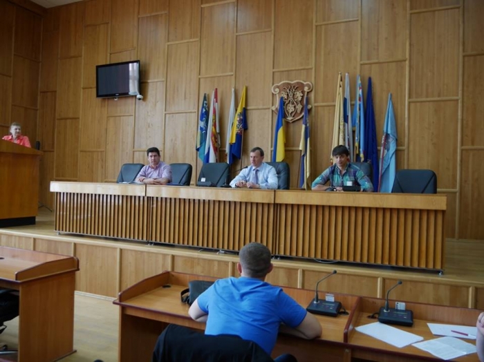 В Ужгороді звітували керівники некомунальних підприємств, що обслуговують багатоповерхівки