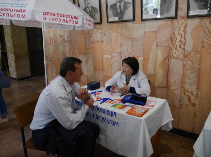 В мерії Ужгорода перевіряли стан здоров'я держслужбовців